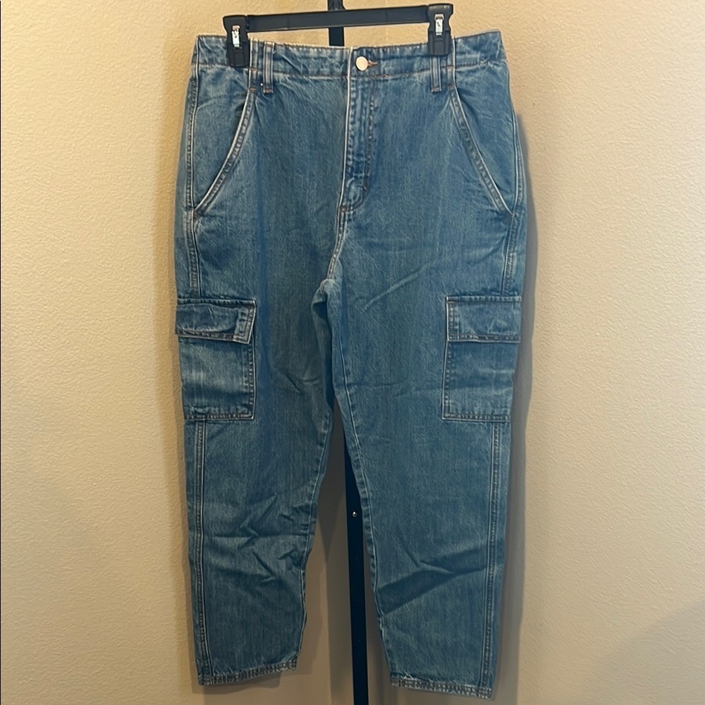 Universal Thread Light Blue Denim Jeans